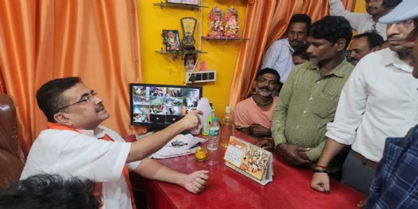 “মালা পড়িয়ে, বাজনা বাজিয়ে খেলা লাগিয়ে দিন”, নির্যাতিতদের শুভেন্দু