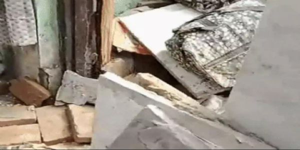 পানিপথে ছাদ ভেঙে  স্ত্রীর মৃত্যু, জখম স্বামী