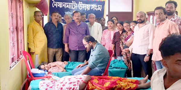 প্রবীনদের উদ্যোগে রক্তদান ও স্বাস্থ্য শিবিরের উদ্বোধনে মন্ত্রী অরূপ বিশ্বাস