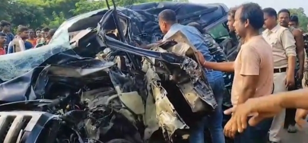 বেলদায় গাড়ি ও ট্রাকের সংঘর্ষে ভয়াবহ দুর্ঘটনা, মৃত্যু ৪ জনের