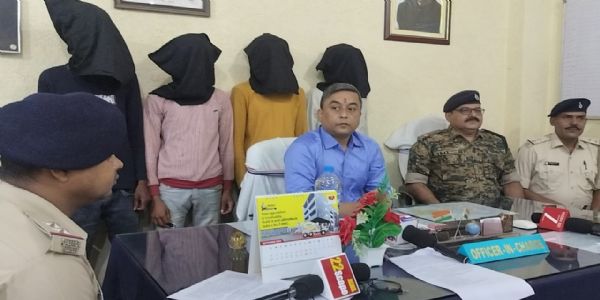 বাইক চোর চক্রের চারজন গ্রেফতার