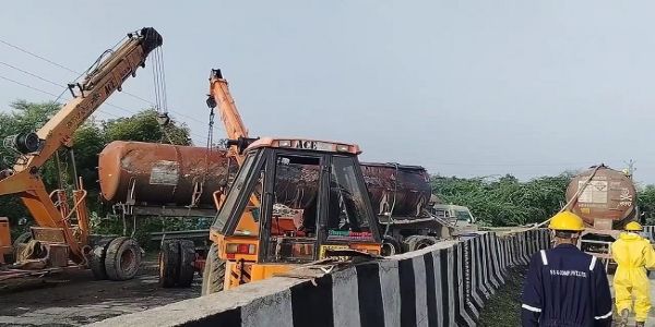 রাজস্থানে উল্টে গেল অ্যাসিড ভর্তি ট্যাঙ্কার, আতঙ্কে হাসপাতাল খালি
