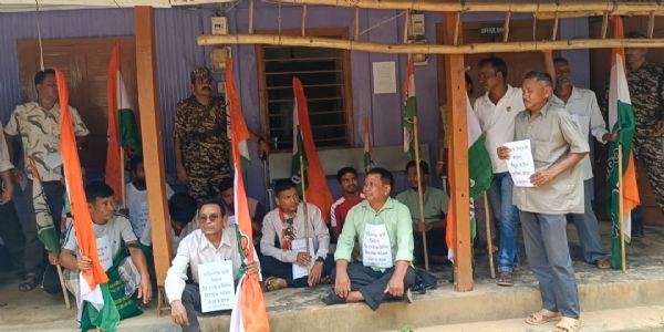 স্মার্ট মিটারের প্রতিবাদে গণ্ডাছড়ায় বিদ্যুৎ নিগমের অফিস ঘেরাও কংগ্রেসের