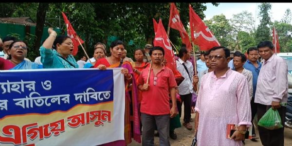 স্মার্ট মিটার বাতিল সহ পাঁচ দফা দাবিতে গণ্ডাছড়ায় বিদ্যুৎ নিগমের অফিসে ডেপুটেশন সিপিআইএম এর