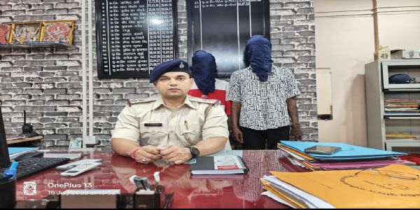 চুরির অভিযোগে দুই অভিযুক্ত গ্রেফতার