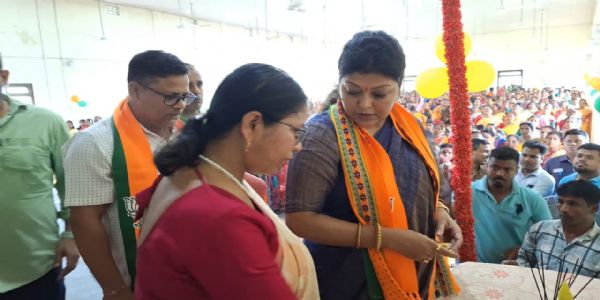 বাগবাসায় মহিলা মোর্চার সাংগঠনিক বৈঠকে মিমির নিশানায় বিরোধীরা