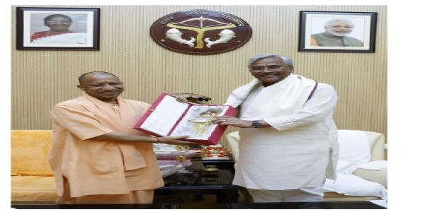 হরিদ্বারের সাংসদের সাথে সাক্ষাৎ করলেন যোগী আদিত্যনাথ