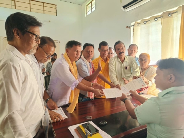 চক্র আধিকারিকের মাধ্যমে মুখ্যমন্ত্রীর উদ্দেশ্যে স্মারকপত্র প্রেরণ নিখিল বিষ্ণুপ্রিয়া মণিপুরী মহাসভার