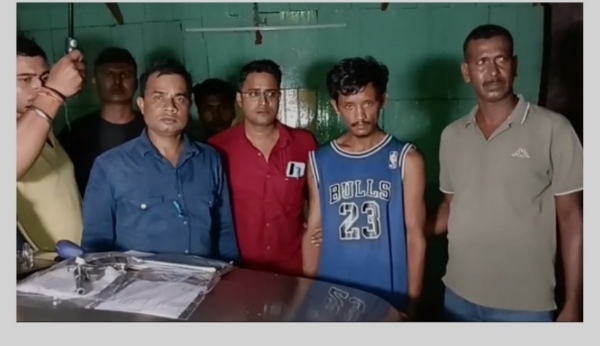 শিলিগুড়িতে আগ্নেয়াস্ত্র সহ যুবক গ্রেফতার