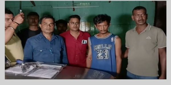 শিলিগুড়িতে আগ্নেয়াস্ত্র সহ যুবক গ্রেফতার