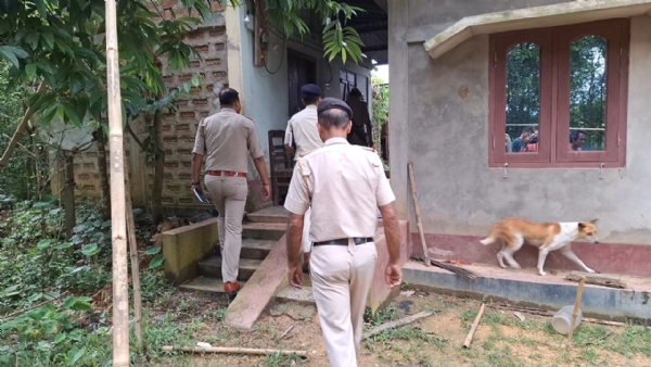 ডাকাতির তদন্তে পুলিশ