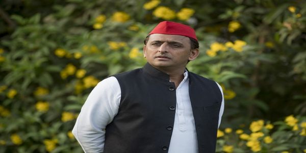 শিক্ষা নিয়ে ষড়যন্ত্রের অভিযোগ অখিলেশের