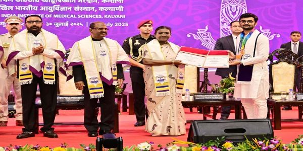 সচেতন চিকিৎসকরা দেশের উন্নয়নে গুরুত্বপূর্ণ ভূমিকা পালন করেছেন : রাষ্ট্রপতি