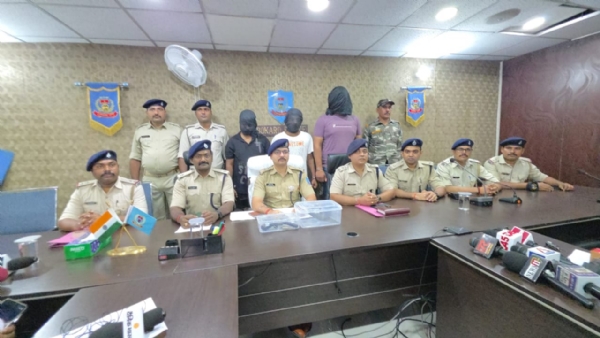 ঝাড়খণ্ডে গোষ্ঠীদ্বন্দ্বের জেরে অস্ত্রসহ গ্রেফতার ৩