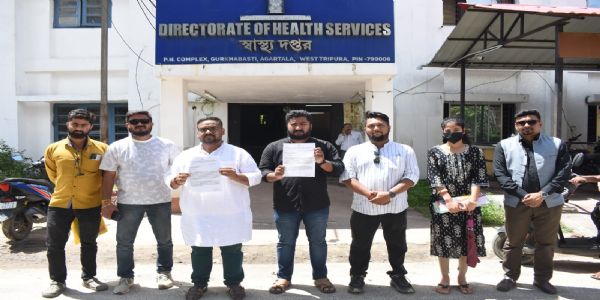 স্বচ্ছ নিয়োগ প্রক্রিয়ার দাবিতে স্বাস্থ্য দফতরে ডেপুটেশন যুব কংগ্রেসের