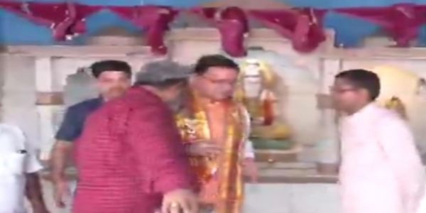 দিল্লি সফরে উত্তরাখণ্ডের মুখ্যমন্ত্রী ধামি, পুজো দিলেন হনুমান মন্দিরে