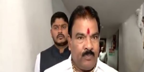 ক্যান্টিন কর্মীকে চড় মেরে বিতর্কে সঞ্জয় গায়কোয়াড়, রাজনৈতিক তরজা তুঙ্গে