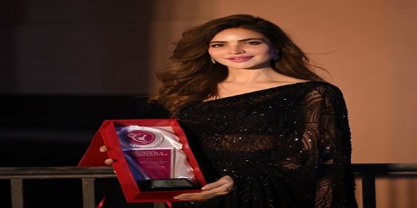 করাচির ফ্ল্যাটে মৃত অবস্থায় উদ্ধার পাকিস্তানী অভিনেত্রী হুমায়রা আসগর