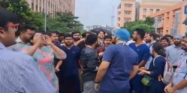 পাটনার এইমসে কর্মবিরতি চিকিৎসকদের
