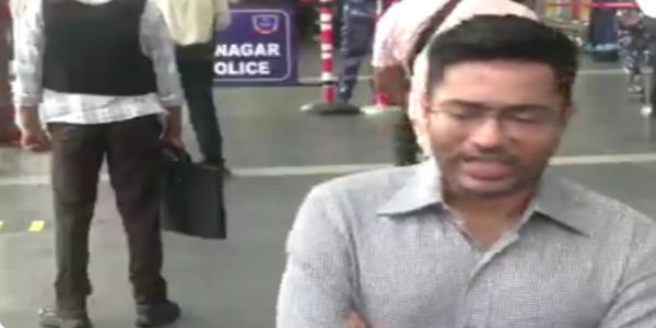 দিল্লি পুলিশ যে আচরণ করেছে, তাতে বোঝাই যাচ্ছে নির্বাচন কমিশন ভীত : অভিষেক বন্দ্যোপাধ্যায়