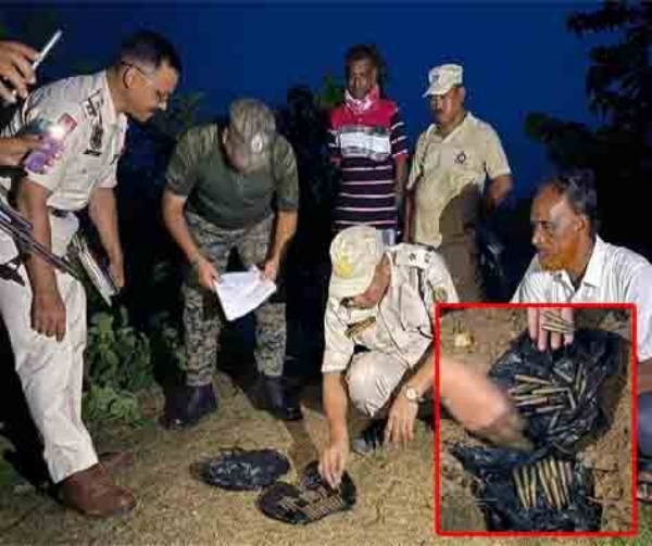 দক্ষিণ শালমারা-মানকাচরে উদ্ধার প্রচুর গোলাবারুদ
