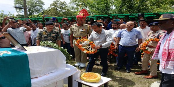 জম্মুর বন্যায় শহিদ বিএসএফ জওয়ানকে কাছাড়ের শ্রদ্ধার্ঘ্য, আবেগঘন অনুষ্ঠানে জেলাশাসক মৃদুল যাদব
