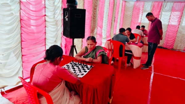 প্রদর্শনীমূলক দাবা প্রতিযোগিতা