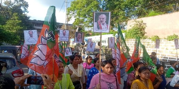 প্রধানমন্ত্রীর মাকে অপমান, রাহুলের ক্ষমা প্রার্থনার দাবিতে হাফলঙে বিজেপির মিছিল
