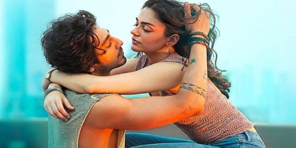 সাইয়ারা এবার নেটফ্লিক্সের পর্দায়, উচ্ছসিত দর্শকরা