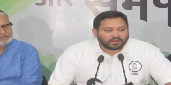 বিহারে সম্পূর্ণ অরাজকতা চলছে, তোপ তেজস্বী যাদবের