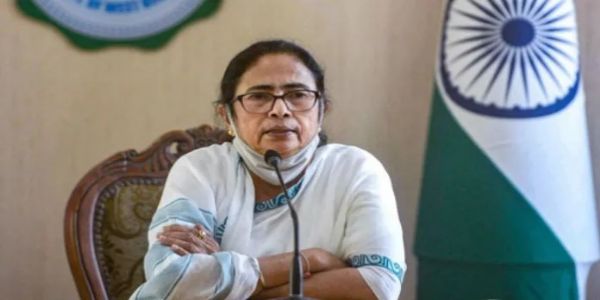 শরৎচন্দ্র চট্টোপাধ্যায়ের জন্মদিবসে মুখ্যমন্ত্রীর শ্রদ্ধাঞ্জলি
