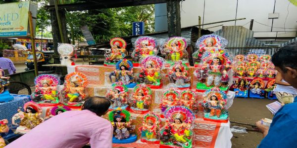 আগামীকাল দেবশিল্পীর আরাধনা, সাধ ও সাধ্যের মধ্যে আয়োজন