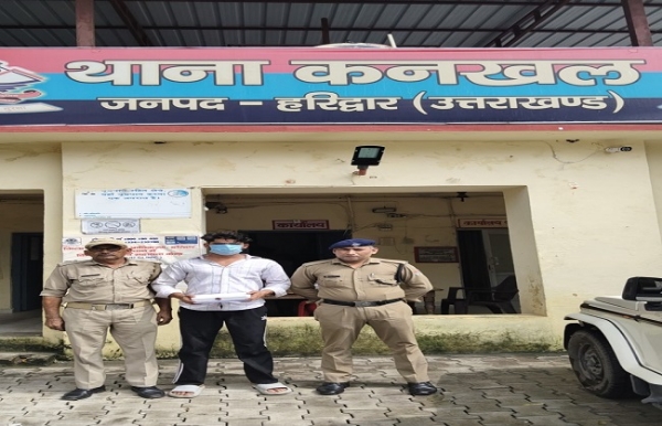 উত্তর প্রদেশে পুলিশের তৎপরতায় গ্রেফতার এক দুষ্কৃতী দলের প্রধান , আটক আরও ২