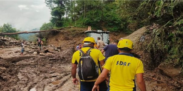 চামোলিতে মেঘভাঙা বৃষ্টিতে ২৭-৩০টি বাড়ি ক্ষতিগ্রস্ত; নিখোঁজ ১০ জন, বৈঠকে মুখ্যমন্ত্রী ধামি