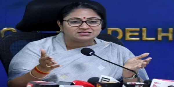 বন্যা বিপর্যস্ত লোহা পুল এলাকা পরিদর্শনে মুখ্যমন্ত্রী রেখা, দিলেন পাশে থাকার আশ্বাস