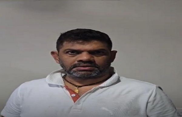 দীর্ঘ লুকোচুরি শেষ, অবশেষে গ্রেফতার রাকেশ সিং
