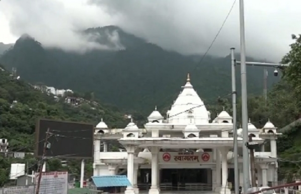 আবহাওয়া খারাপই, ষষ্ঠদিনের জন্য স্থগিত মাতা বৈষ্ণোদেবী যাত্রা আবহাওয়া খারাপই, ষষ্ঠদিনের জন্য স্থগিত মাতা বৈষ্ণোদেবী যাত্রা