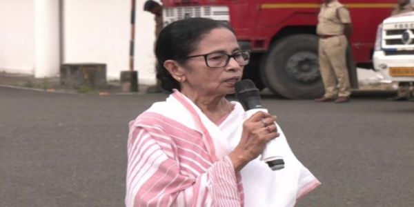 নেপালে অস্থিরতার আবহে শান্তি বজায় রাখার আহ্বান মুখ্যমন্ত্রী
