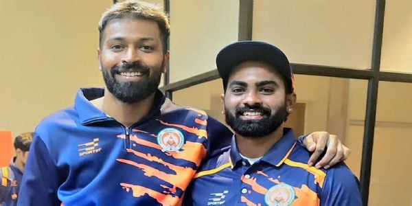 বিশ্ব রেকর্ড ছোঁয়ার এক ম্যাচ পর ভারতীয় ব্যাটসম্যানের সেঞ্চুরি