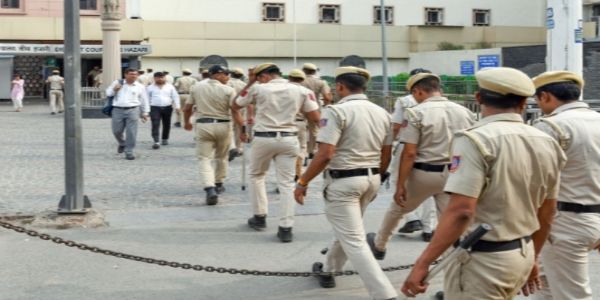 দিল্লিতে পাথর-হামলার ঘটনায় গ্রেফতার আরও ৩, ধৃতের সংখ্যা বেড়ে ১৬