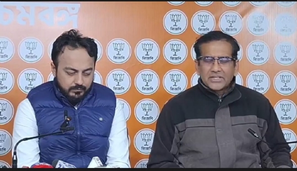 সল্টলেকে বিজেপি কার্যালয়ে অনুষ্ঠিত সাংবাদিক সম্মেলন