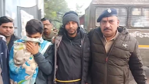 গ্রেফতার গ্রেফতার