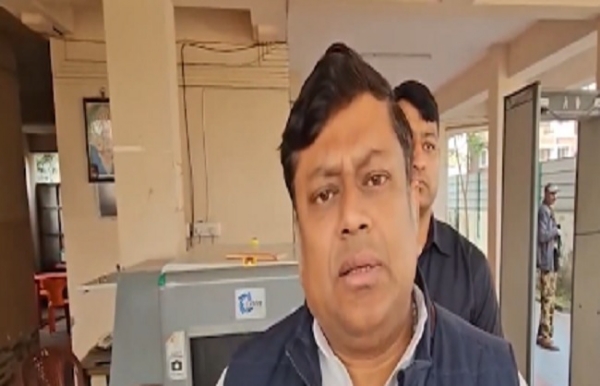 অভিষেকের আয়ের উৎস জানতে চাইলেন সুকান্ত মজুমদার