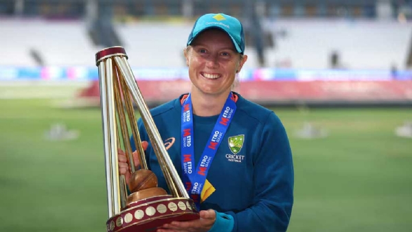 ৮ বিশ্বকাপজয়ী কিংবদন্তি হিলি অবসর নিলেন