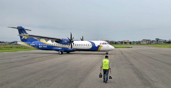 জরুরি দরজা খোলার ঘটনায় ভৈরহাওয়া বিমানবন্দরে পুলিশি পদক্ষেপ