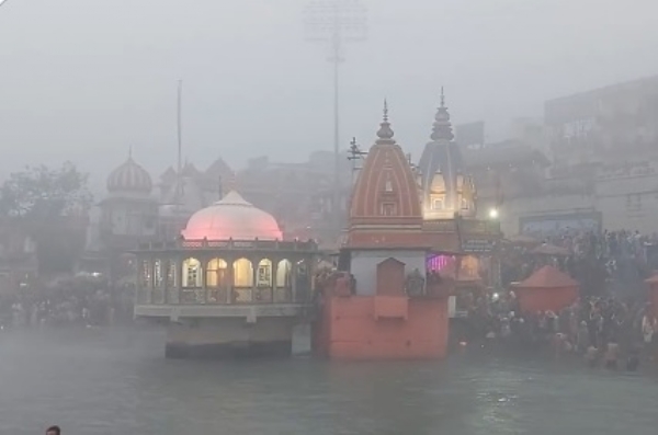 হরিদ্বারে পুণ্যস্নান পুণ্যার্থীদের, অযোধ্যাতেও আস্থার ডুব ভক্তদের