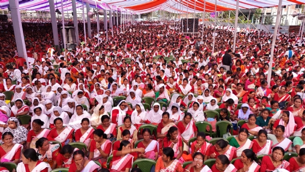 মুখ্যমন্ত্রী মহিলা উদ্যোমিতা অভিযান প্রকল্পের সুবিধাভোগিনীরা মুখ্যমন্ত্রী মহিলা উদ্যোমিতা অভিযান প্রকল্পের সুবিধাভোগিনীরা