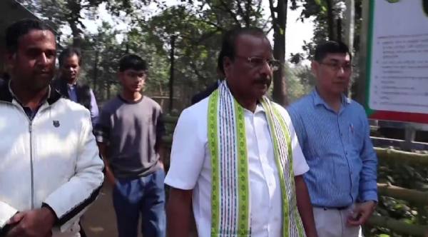 রাজ্যপালের অভয়ারণ্য সফর