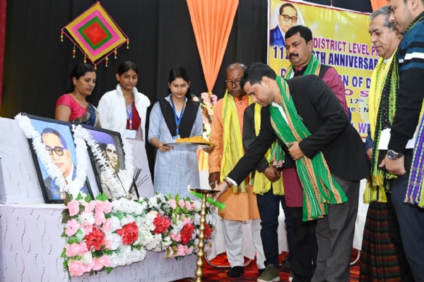 অনুষ্ঠানের উদ্বোধন করেন মন্ত্রী সুধাংশু দাস