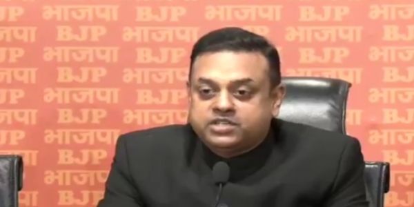 মমতাকে তোপ সম্বিতের, বললেন তিনি রোহিঙ্গাদের রক্ষা করছেন